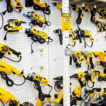 Shop Dewalt Stand (800x504)